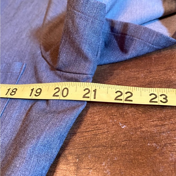 🩺Figs Catarina One-Pocket Scrub Top in Graphite🩺 NWOT - Picture 8 of 15